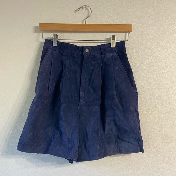 VTG 100% Leather(Suede) Navy Winter Shorts, size 4 - Picture 3 of 7